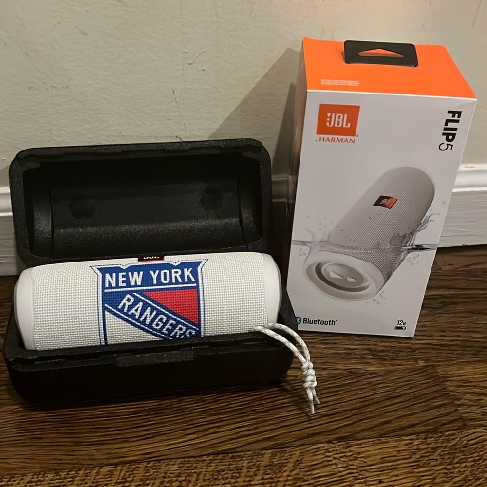 New York Rangers JBL Flip 5 Speaker